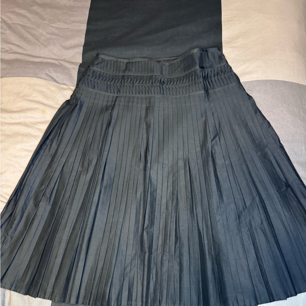 Club Monaco Black Pleated Skirt